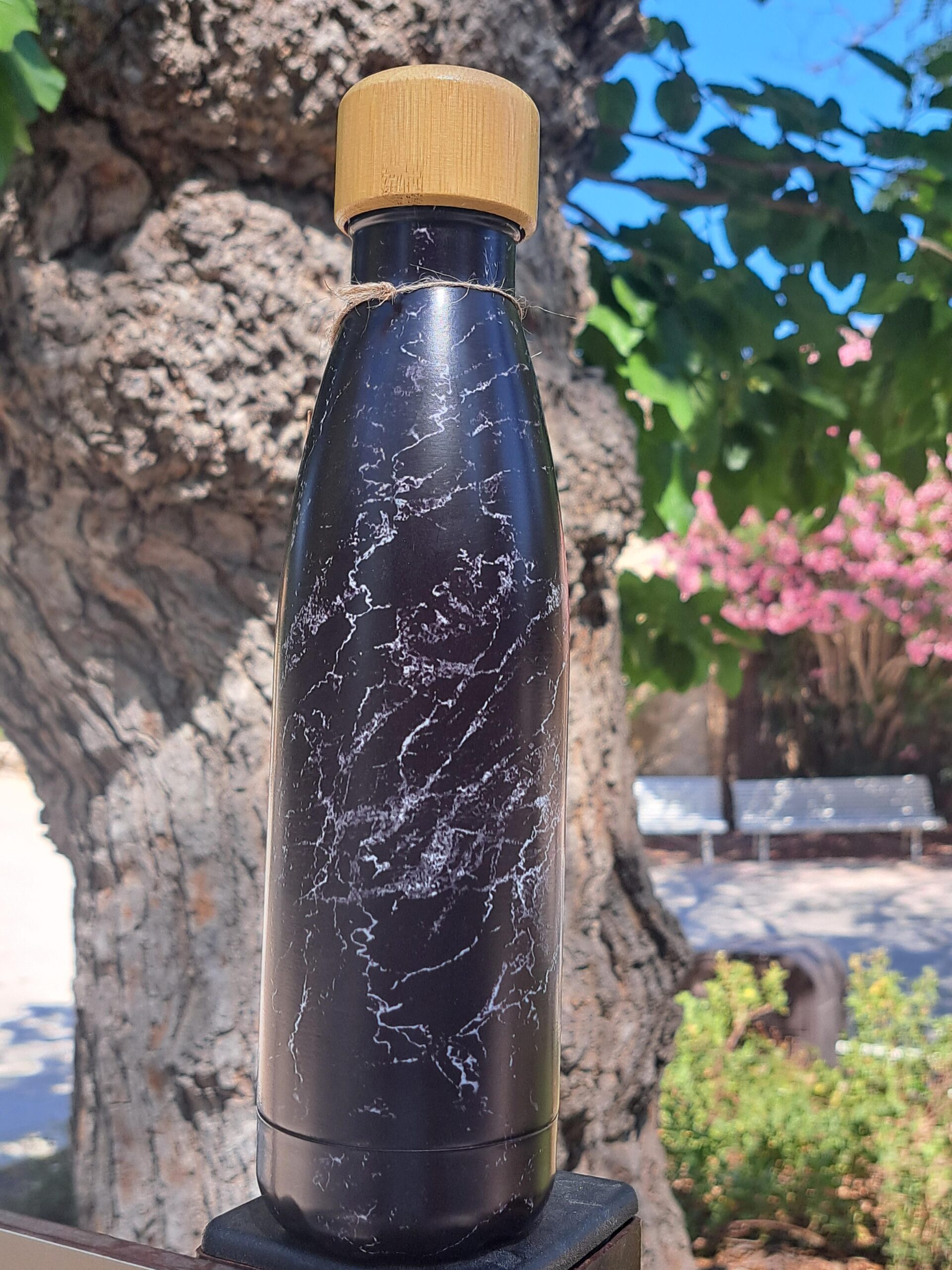 GOURDE ISOTHERME NOIRE "TIGRE" – Image 2